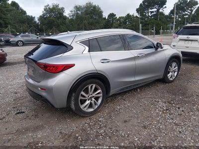 INFINITI QX30