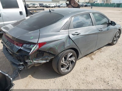 HYUNDAI ELANTRA
