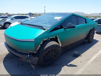 TESLA CYBERTRUCK