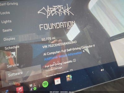 TESLA CYBERTRUCK