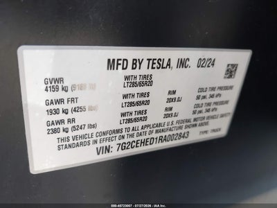 TESLA CYBERTRUCK