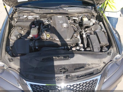LEXUS IS 200T