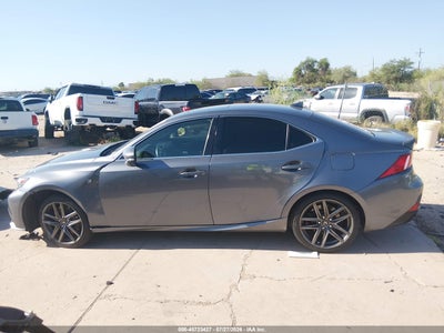 LEXUS IS 200T