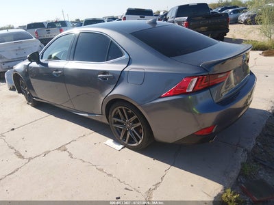 LEXUS IS 200T
