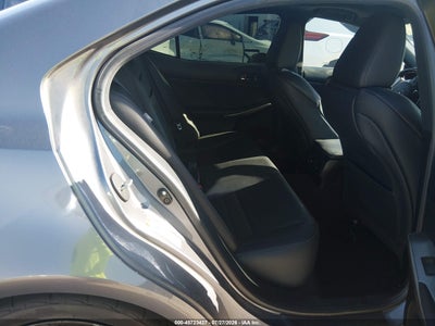 LEXUS IS 200T