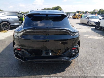 ASTON MARTIN DBX