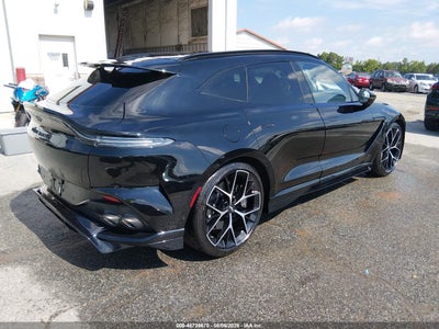 ASTON MARTIN DBX