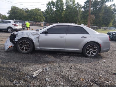 CHRYSLER 300