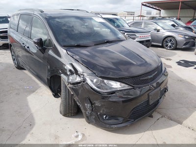 2020 Chrysler Pacifica Hybrid Touring L