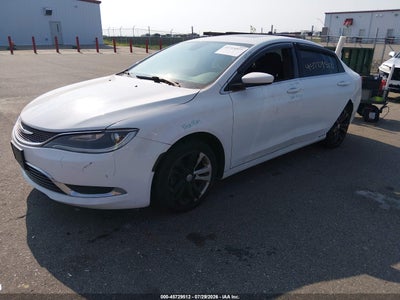 CHRYSLER 200