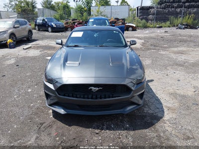 FORD MUSTANG
