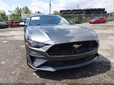 FORD MUSTANG