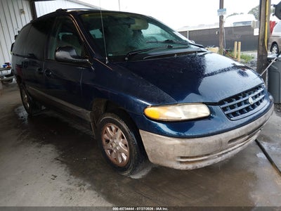 2000 Chrysler Grand Voyager