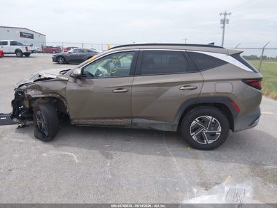 HYUNDAI TUCSON HYBRID