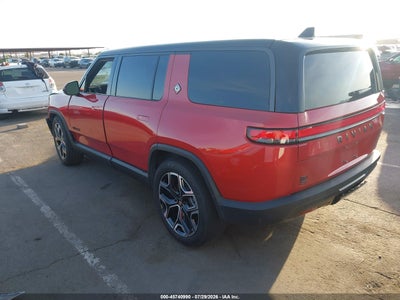 RIVIAN R1S