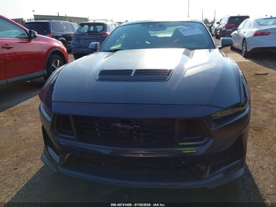 FORD MUSTANG
