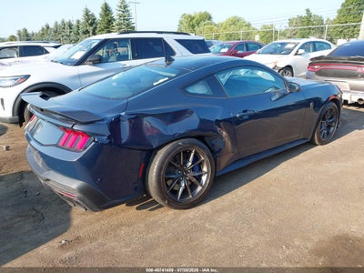FORD MUSTANG