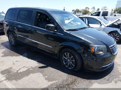 2015 Chrysler Town & Country