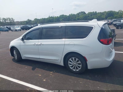 CHRYSLER PACIFICA