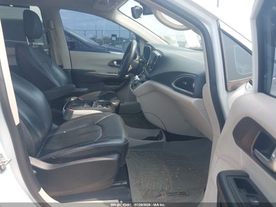 CHRYSLER PACIFICA