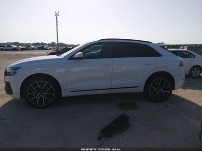 2019 AUDI Q8 14