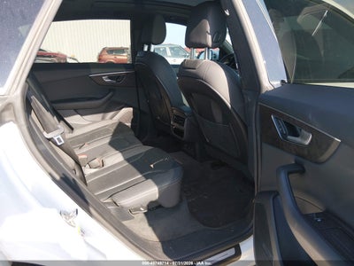 2019 AUDI Q8 8