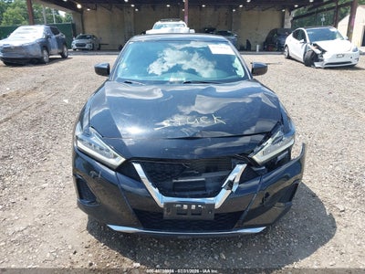 NISSAN MAXIMA