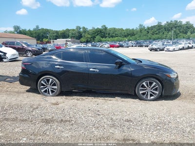NISSAN MAXIMA