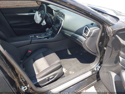 NISSAN MAXIMA