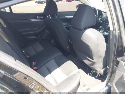 NISSAN MAXIMA
