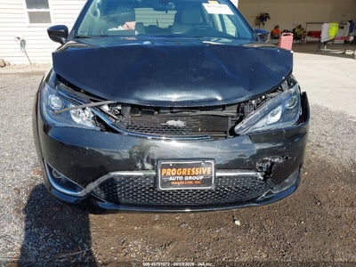 CHRYSLER PACIFICA