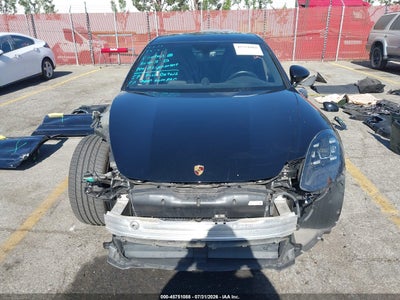 PORSCHE PANAMERA