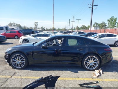 PORSCHE PANAMERA