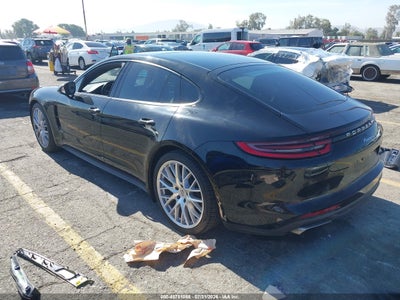 PORSCHE PANAMERA