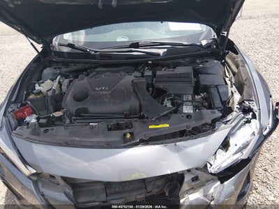 NISSAN MAXIMA