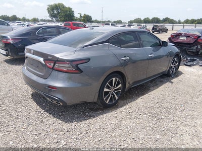 NISSAN MAXIMA