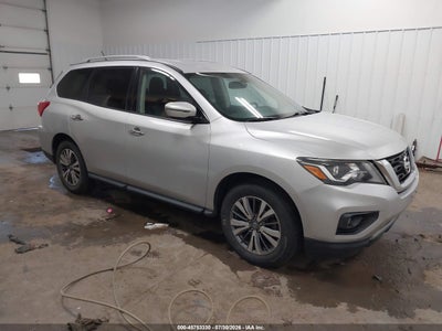 2018 Nissan Pathfinder SV