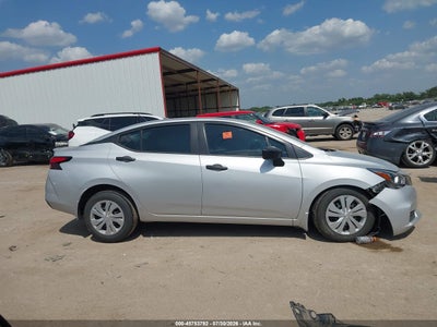 NISSAN VERSA