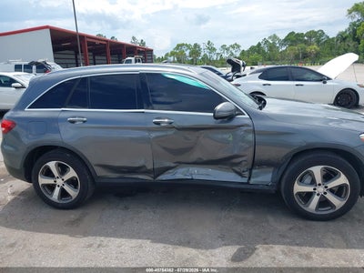 MERCEDES-BENZ GLC 300