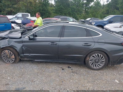 HYUNDAI SONATA HYBRID