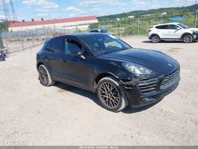 2016 Porsche Macan S — VIN WP1AB2A53GLB56402 salvage auction