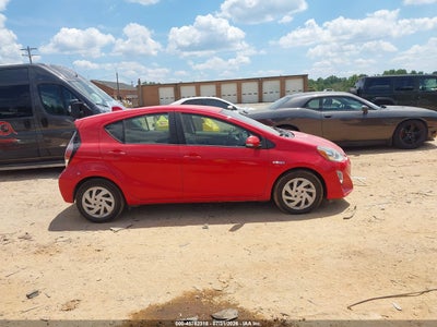 TOYOTA PRIUS C