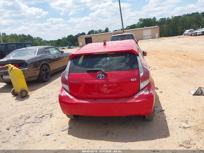 TOYOTA PRIUS C