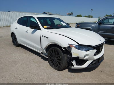 MASERATI LEVANTE