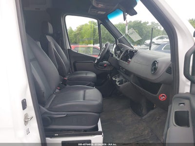 MERCEDES-BENZ SPRINTER 2500