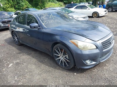 2011 Infiniti M37