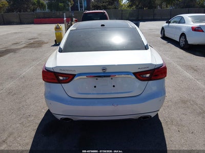NISSAN MAXIMA