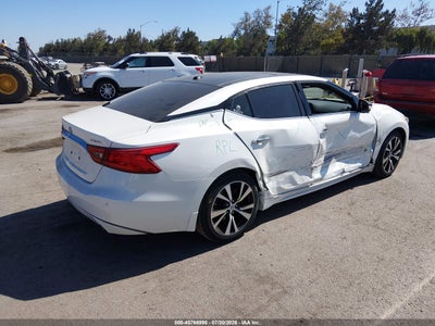 NISSAN MAXIMA