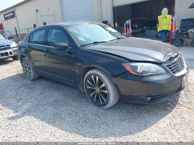 2013 Chrysler 200