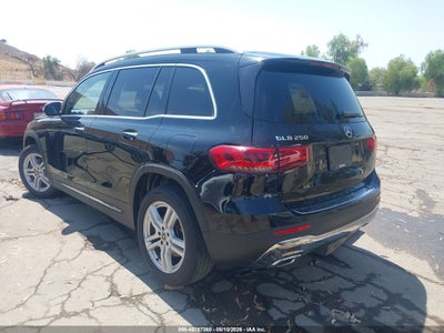 MERCEDES-BENZ GLB 250